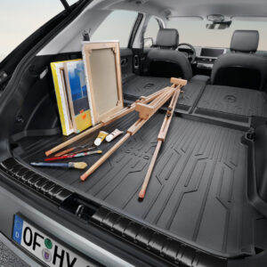 Trunk Sill Trim Line, piano black