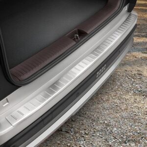 Rear bumper trim line, brushed