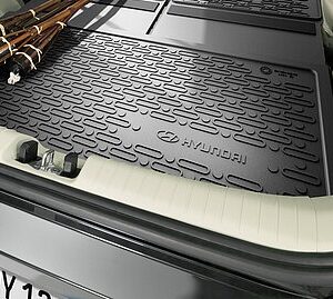 Trunk Liner (for rear sliding seats, rear seat protection not included)